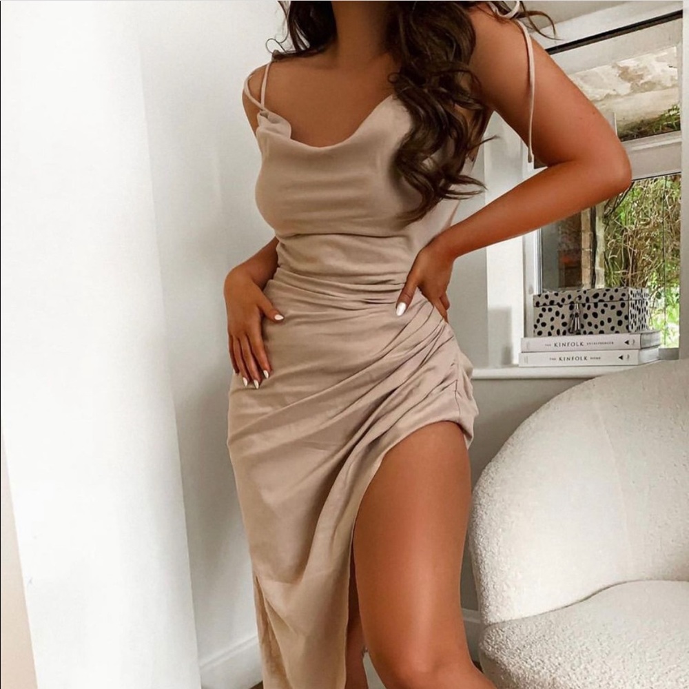 BRAND NEW. NEVER WORN. HOUSE OF CB DRESS